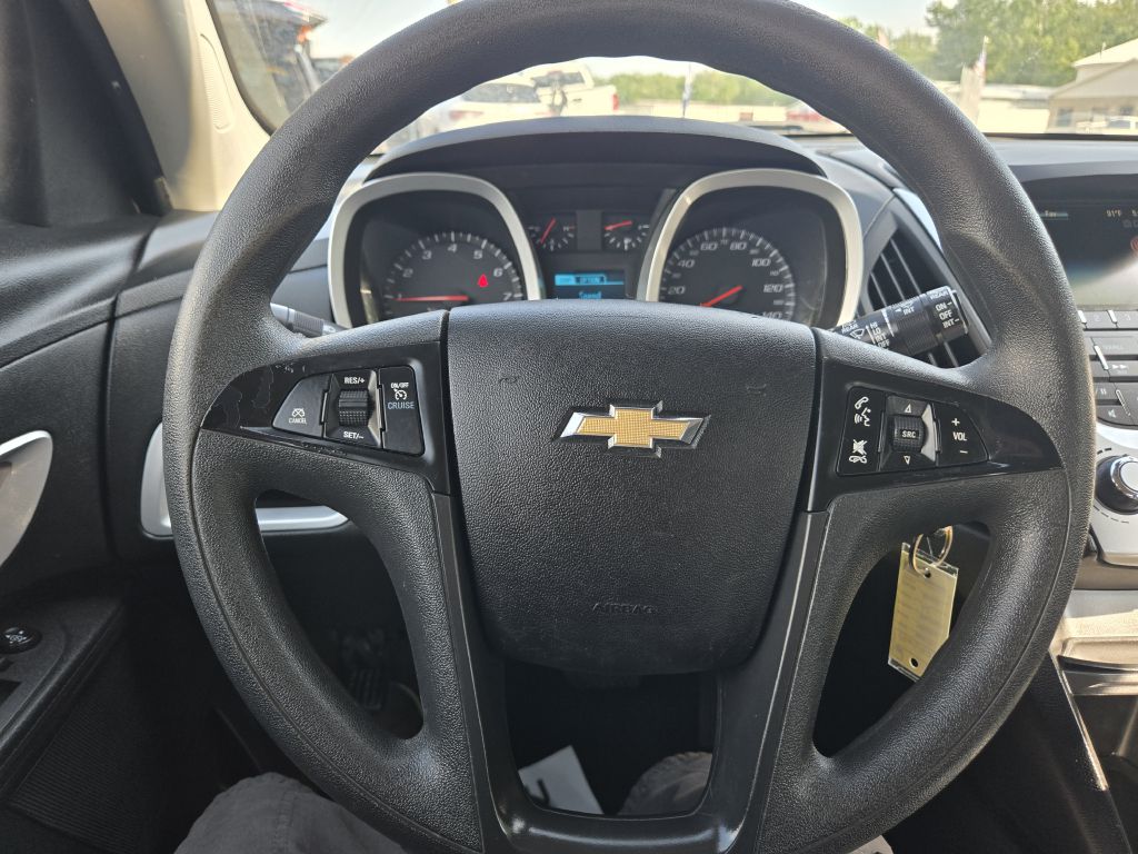 Photo 14 of this CHEVROLET EQUINOX