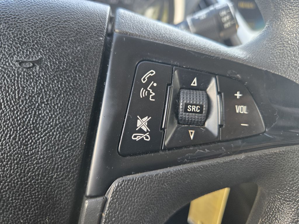 Photo 17 of this CHEVROLET EQUINOX