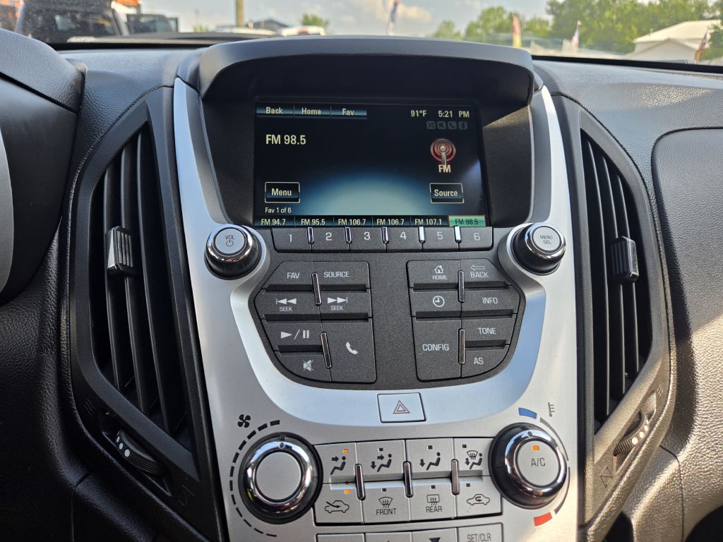 Photo 19 of this CHEVROLET EQUINOX