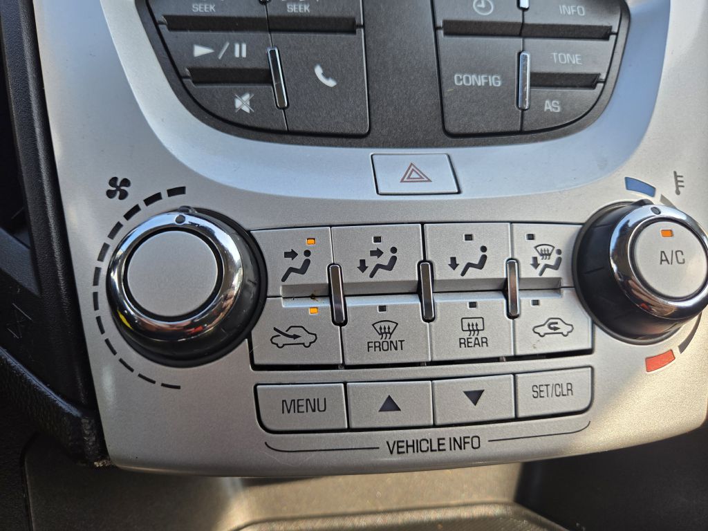 Photo 20 of this CHEVROLET EQUINOX