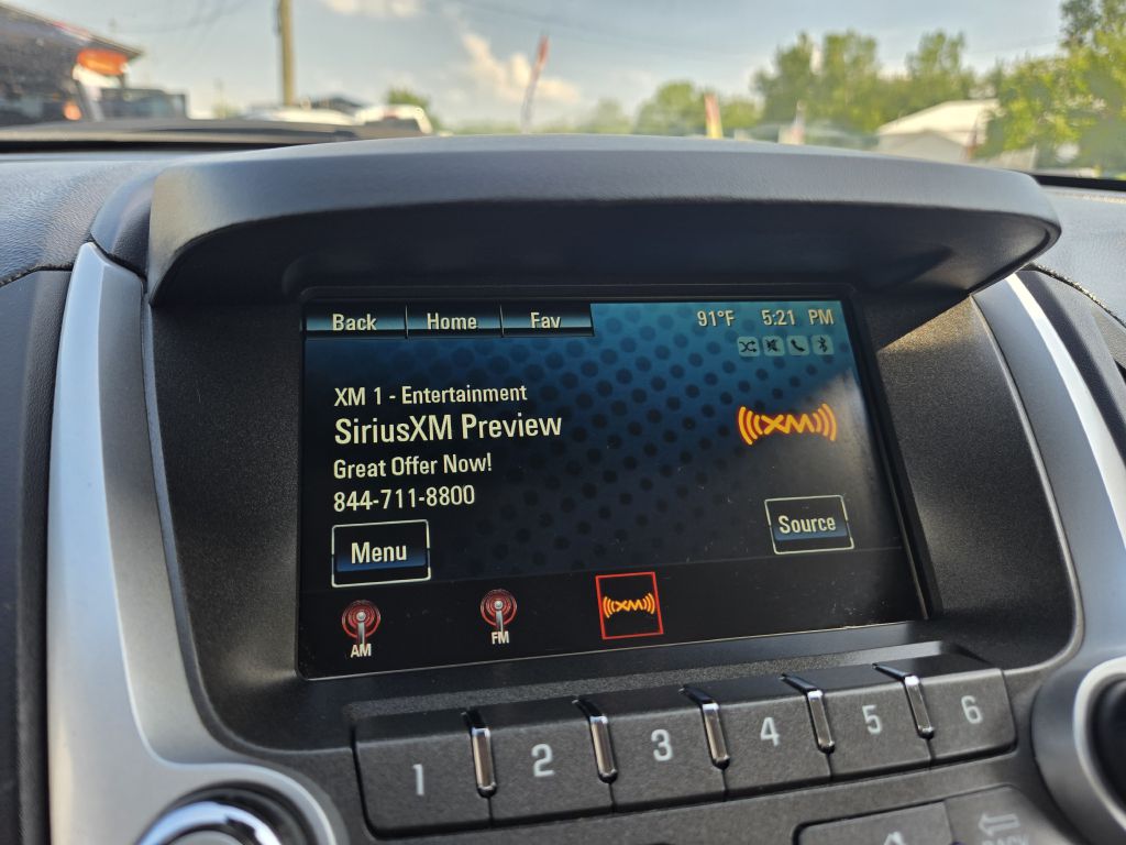 Photo 23 of this CHEVROLET EQUINOX