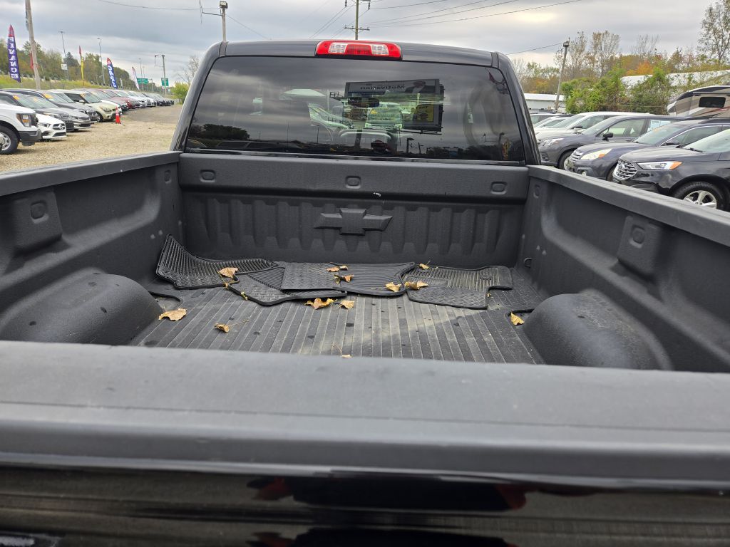 Photo 30 of this CHEVROLET SILVERADO 1500