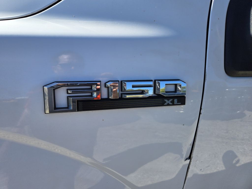 Photo 10 of this FORD F150