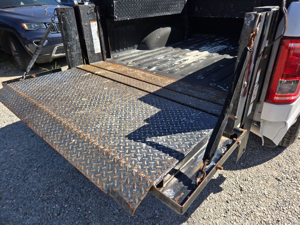 Photo 14 of this FORD F150