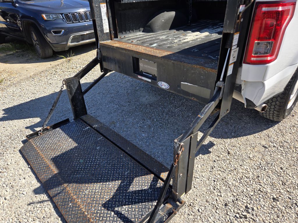 Photo 15 of this FORD F150