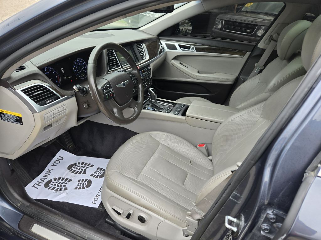 Photo 12 of this GENESIS G80