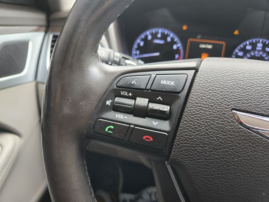Photo 17 of this GENESIS G80