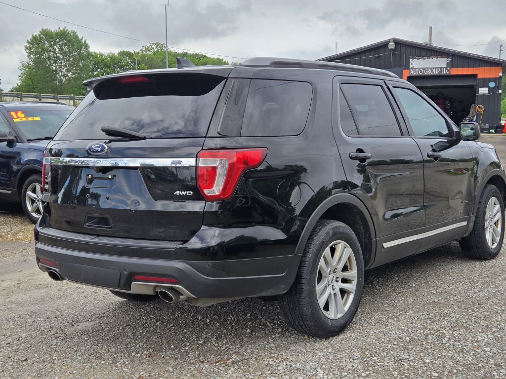 Photo 5 of this FORD EXPLORER