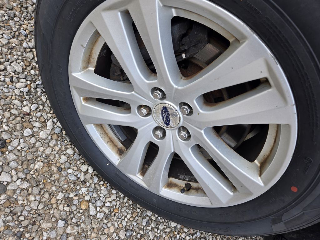 Photo 10 of this FORD EXPLORER