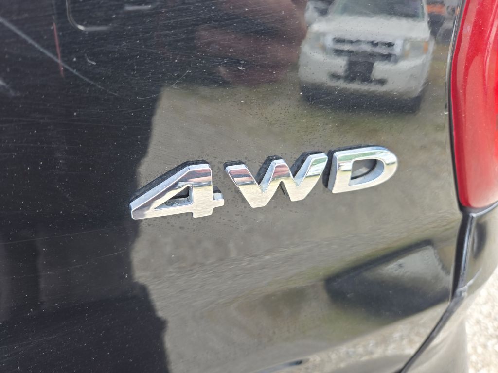 Photo 12 of this FORD EXPLORER