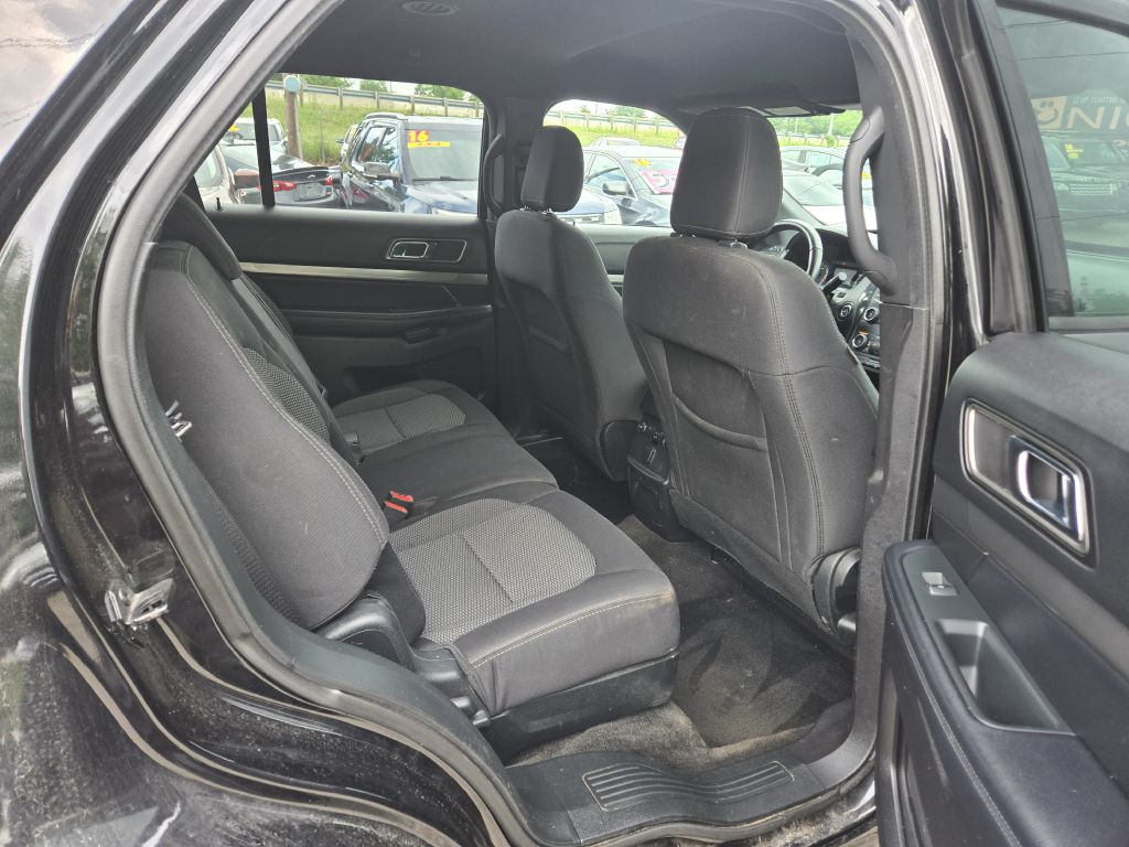 Photo 27 of this FORD EXPLORER