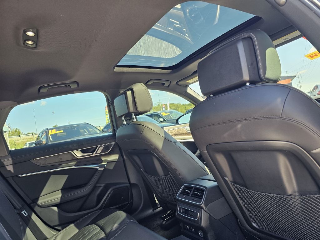 Photo 25 of this AUDI A6