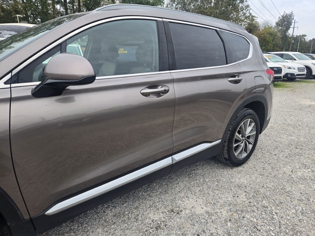 Photo 9 of this HYUNDAI SANTA FE