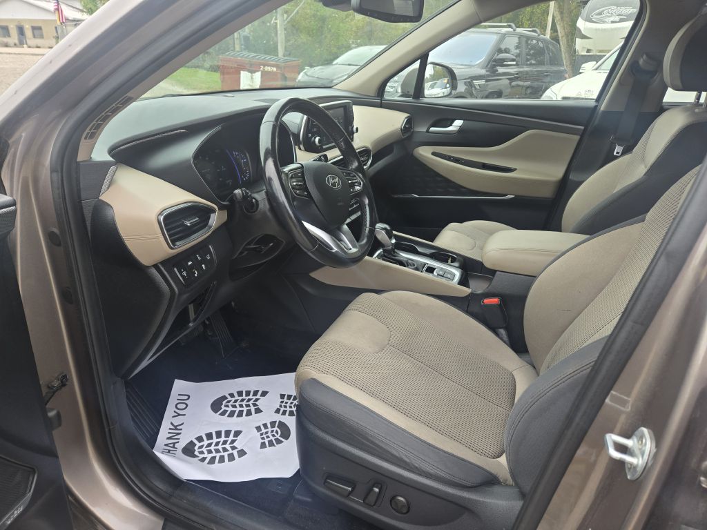 Photo 12 of this HYUNDAI SANTA FE