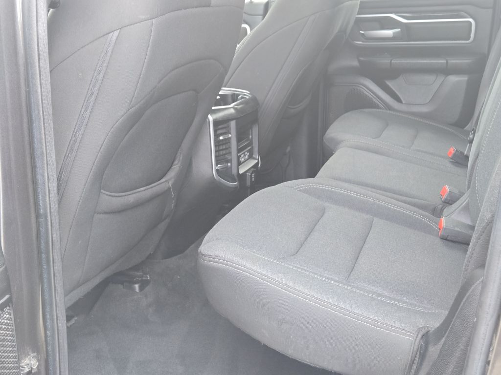 Photo 31 of this RAM 1500
