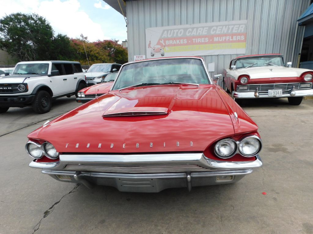 Photo 2 of this FORD THUNDERBIRD