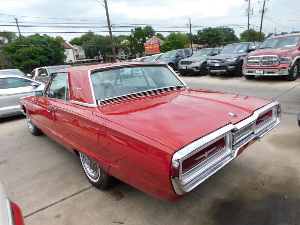 Photo 5 of this FORD THUNDERBIRD