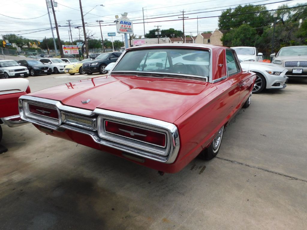 Photo 7 of this FORD THUNDERBIRD