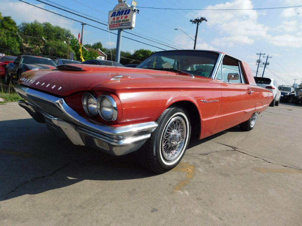 Photo 10 of this FORD THUNDERBIRD
