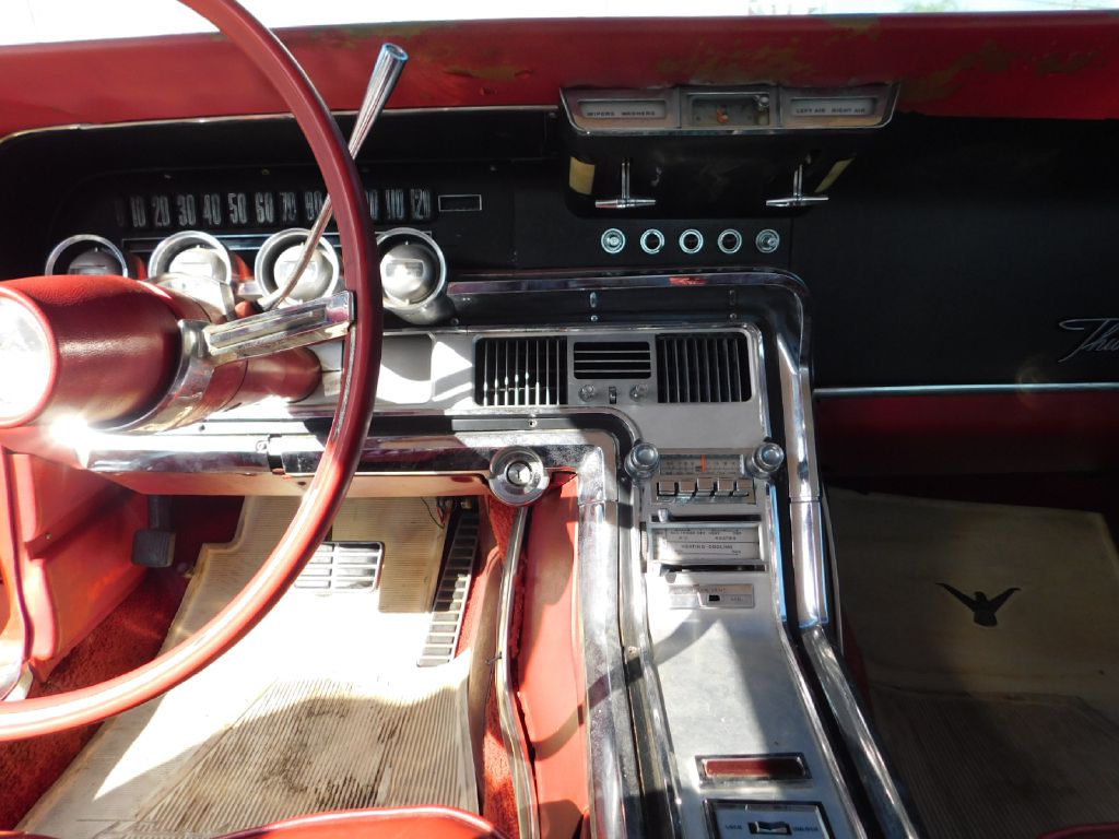 Photo 29 of this FORD THUNDERBIRD