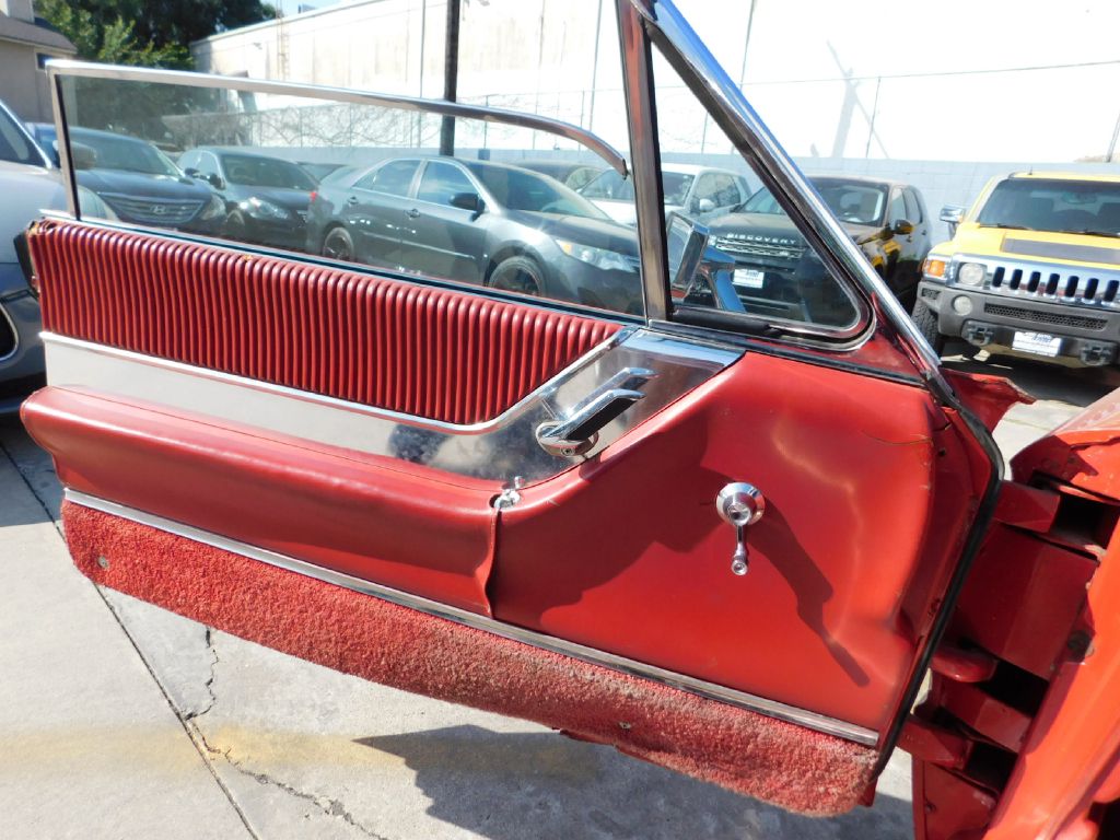 Photo 33 of this FORD THUNDERBIRD