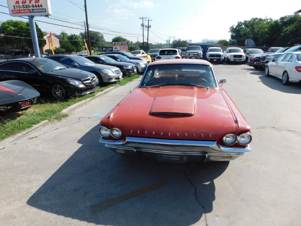 Photo 34 of this FORD THUNDERBIRD