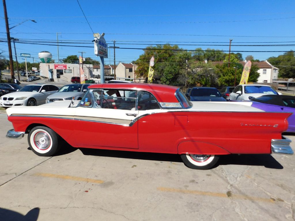 Photo 4 of this FORD FAIRLANE