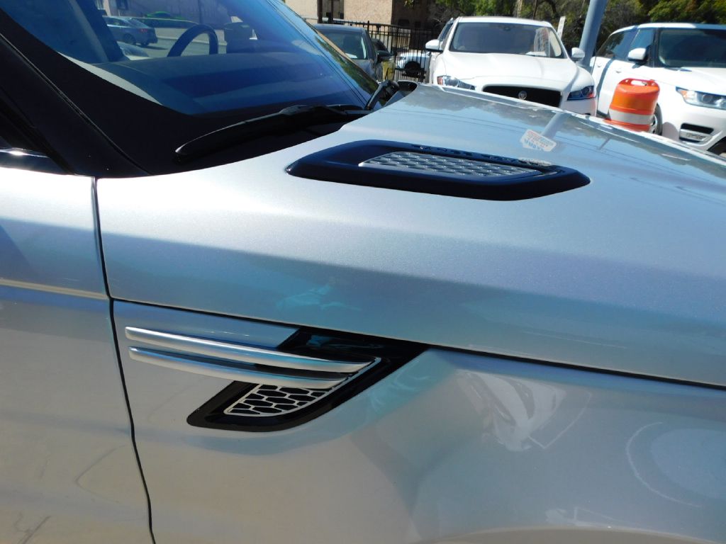 Photo 10 of this LAND ROVER RANGE ROVER SPO