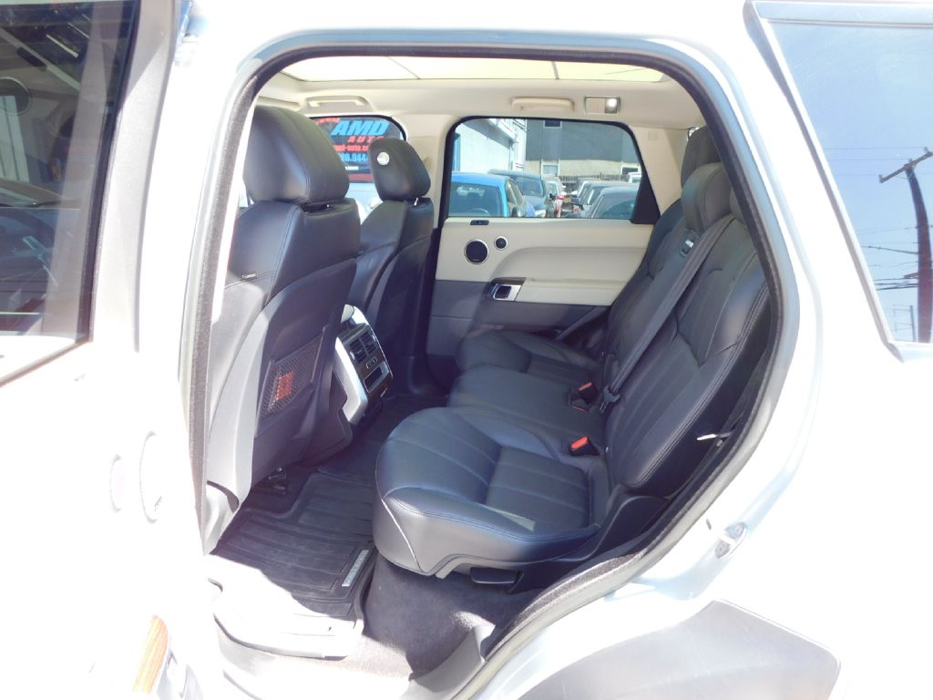Photo 25 of this LAND ROVER RANGE ROVER SPO