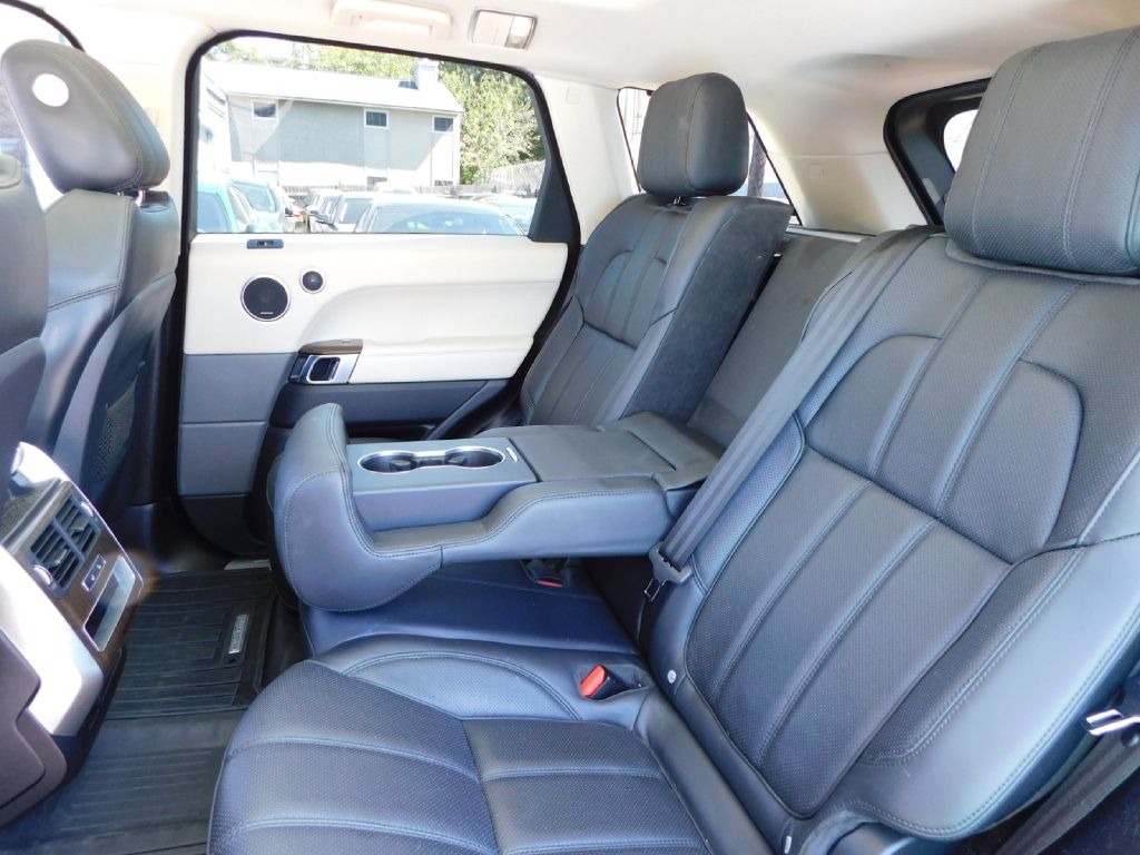 Photo 27 of this LAND ROVER RANGE ROVER SPO