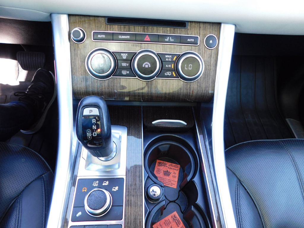 Photo 36 of this LAND ROVER RANGE ROVER SPO