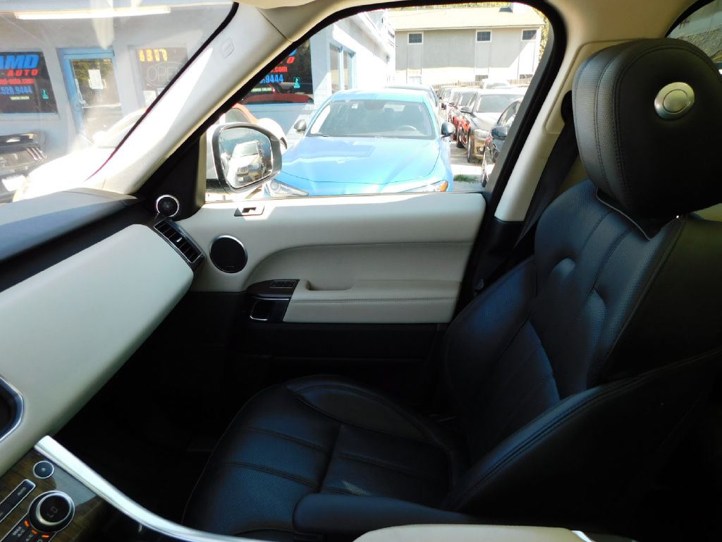 Photo 39 of this LAND ROVER RANGE ROVER SPO