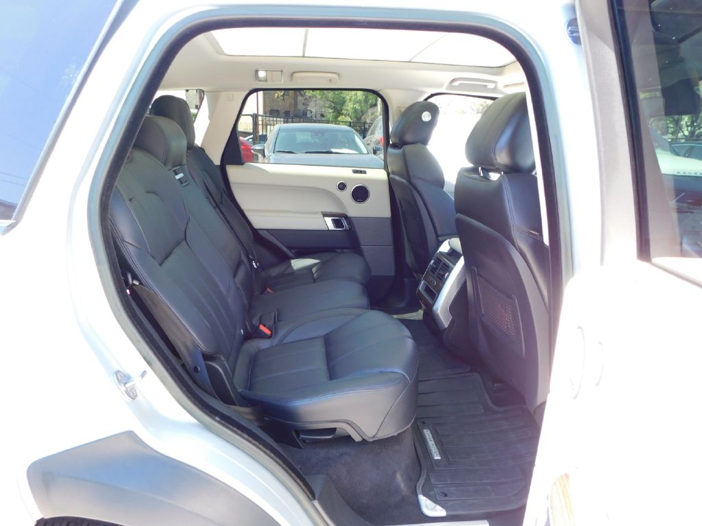 Photo 44 of this LAND ROVER RANGE ROVER SPO
