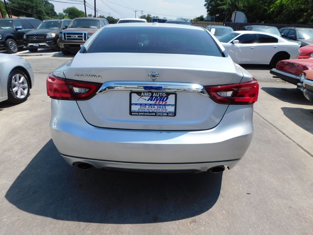 Used Car 2017 Nissan Maxima  3.5s For Sale Under $10,000 In San Antonio, Texas