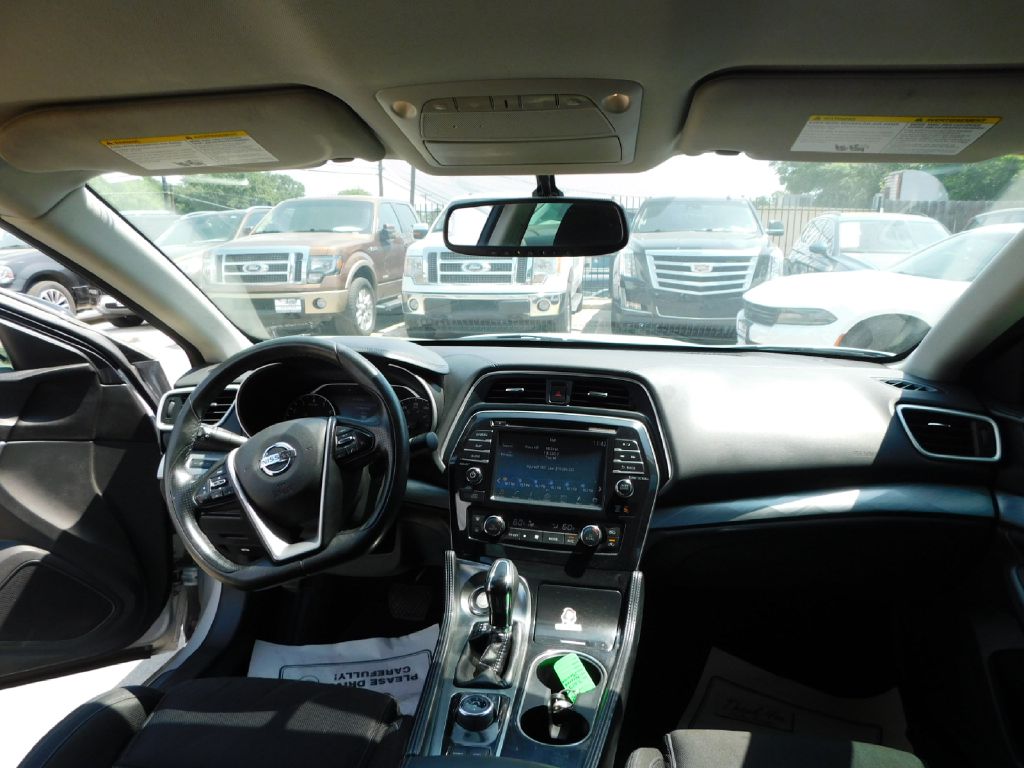 Used Car 2017 Nissan Maxima  3.5s For Sale Under $10,000 In San Antonio, Texas