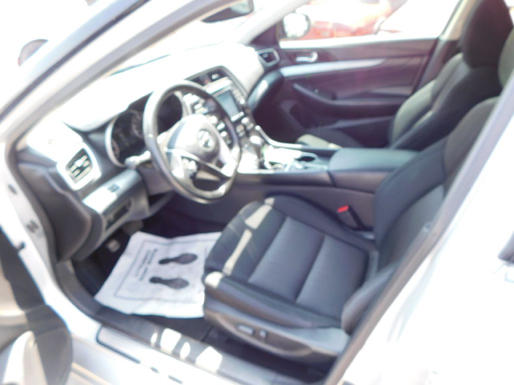 Used Car 2017 Nissan Maxima  3.5s For Sale Under $10,000 In San Antonio, Texas