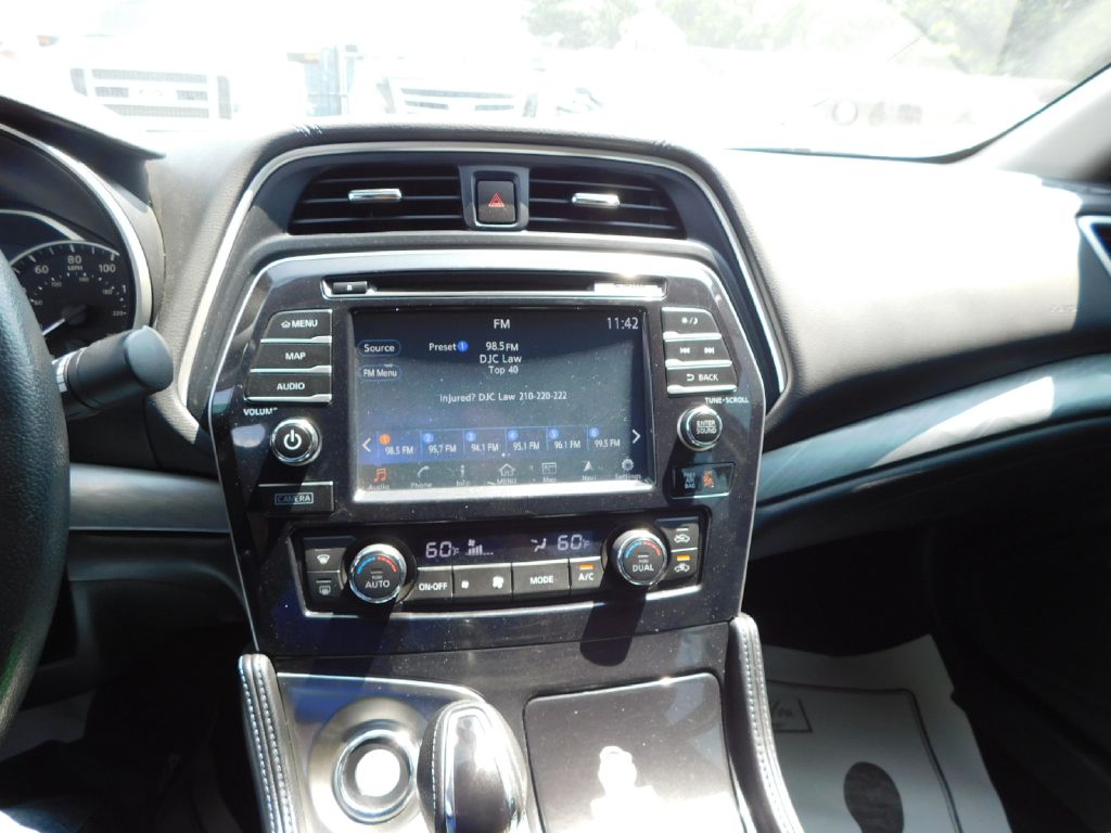 Used Car 2017 Nissan Maxima  3.5s For Sale Under $10,000 In San Antonio, Texas