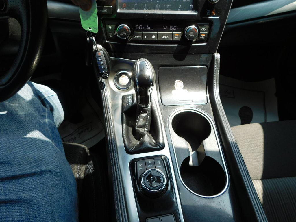 Used Car 2017 Nissan Maxima  3.5s For Sale Under $10,000 In San Antonio, Texas