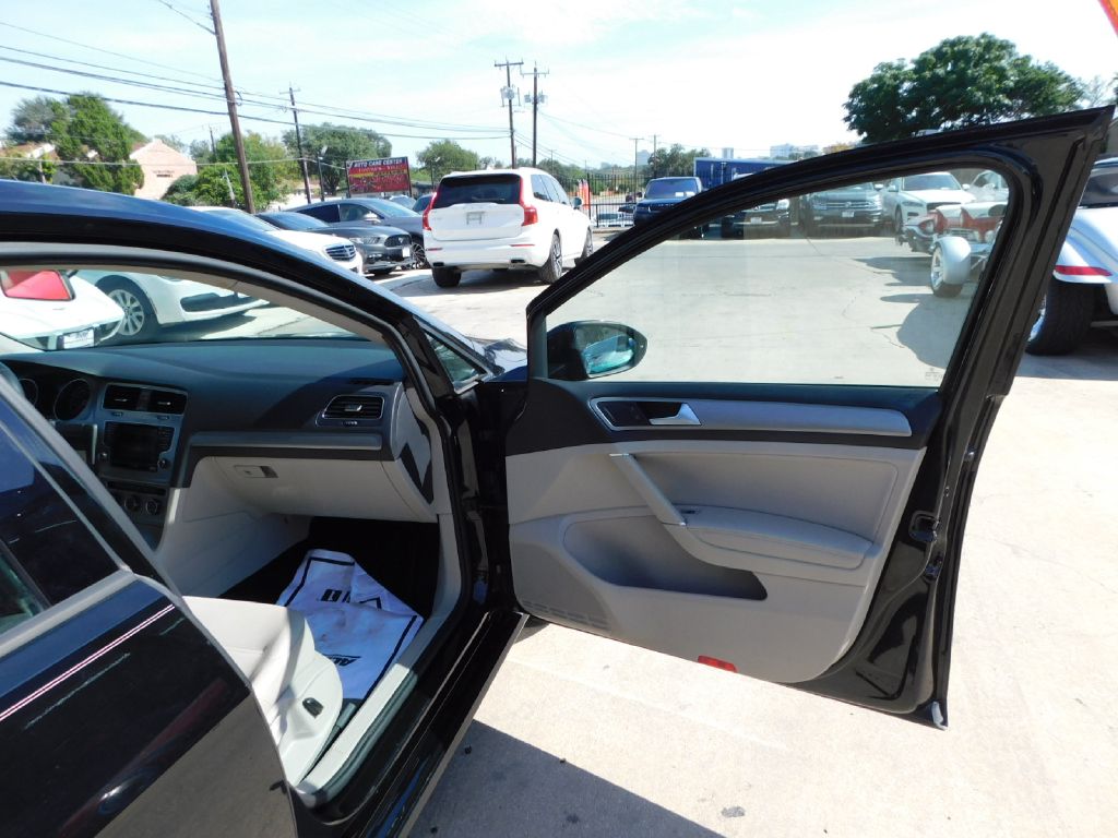 2015 Volkswagen Golf  In San Antonio, Texas