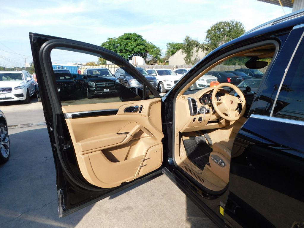 2014 Porsche Cayenne  In San Antonio, Texas