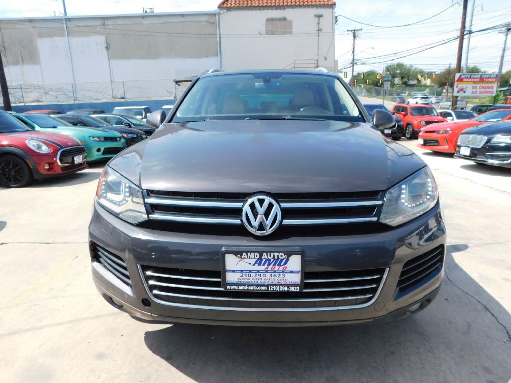 2013 Volkswagen Touareg  V6 In San Antonio, Texas