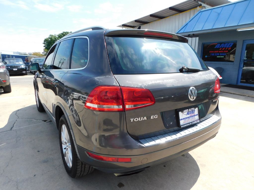 2013 Volkswagen Touareg  V6 In San Antonio, Texas