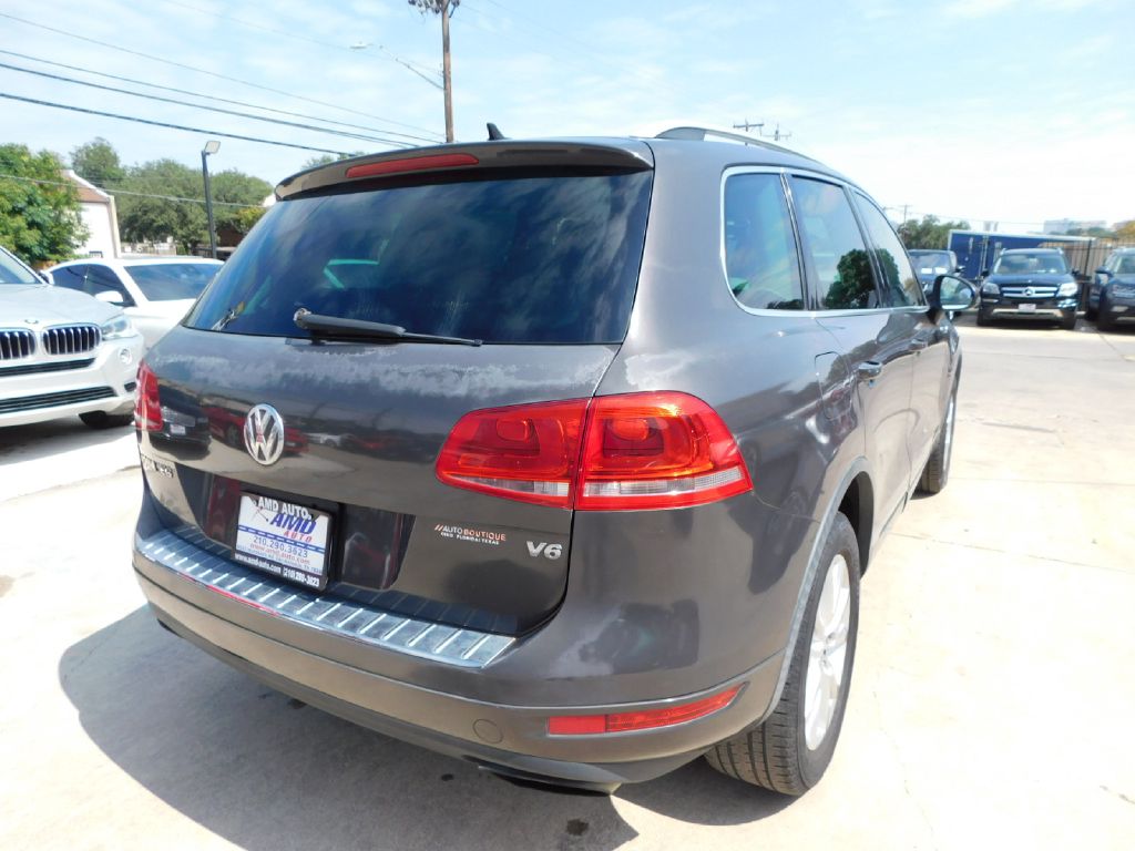 2013 Volkswagen Touareg  V6 In San Antonio, Texas