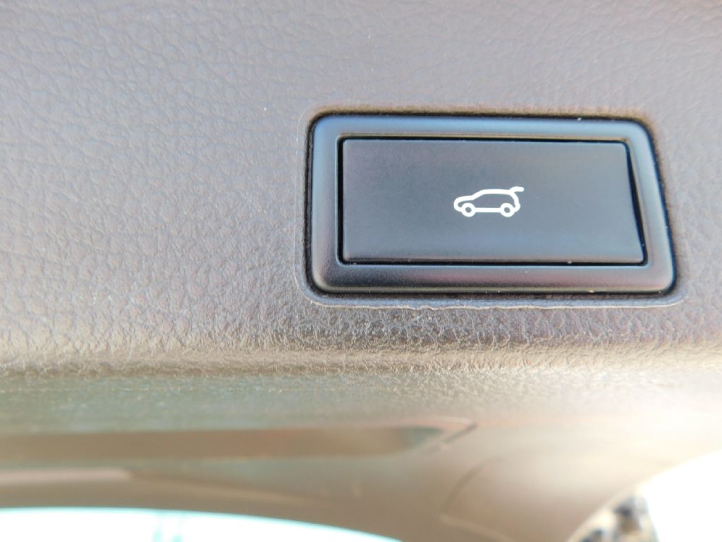 2013 Volkswagen Touareg  V6 In San Antonio, Texas