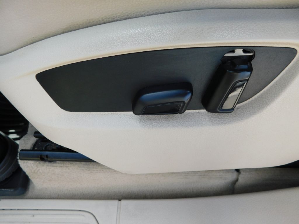 2013 Volkswagen Touareg  V6 In San Antonio, Texas
