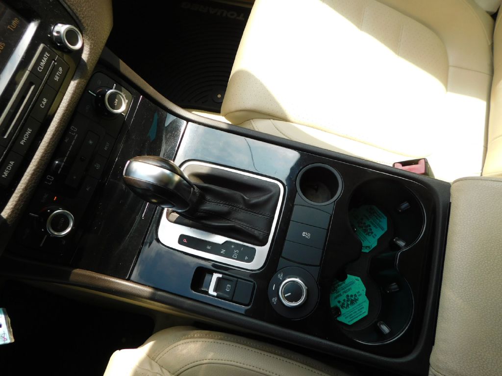 2013 Volkswagen Touareg  V6 In San Antonio, Texas