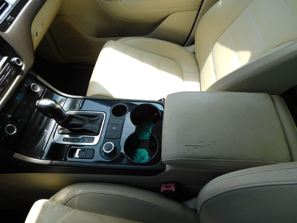 2013 Volkswagen Touareg  V6 In San Antonio, Texas