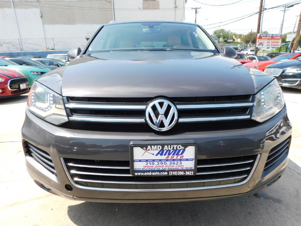 2013 Volkswagen Touareg  V6 In San Antonio, Texas