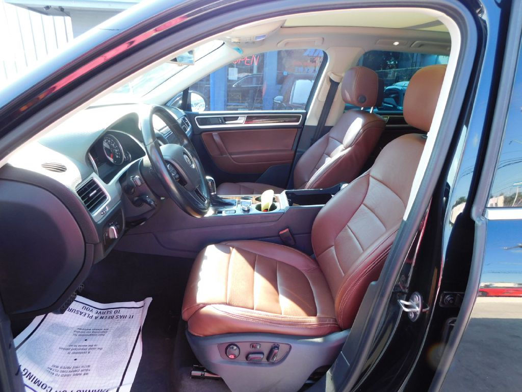 Used Car 2016 Volkswagen Touareg  Sport For Sale Under $15,000 In San Antonio, Texas