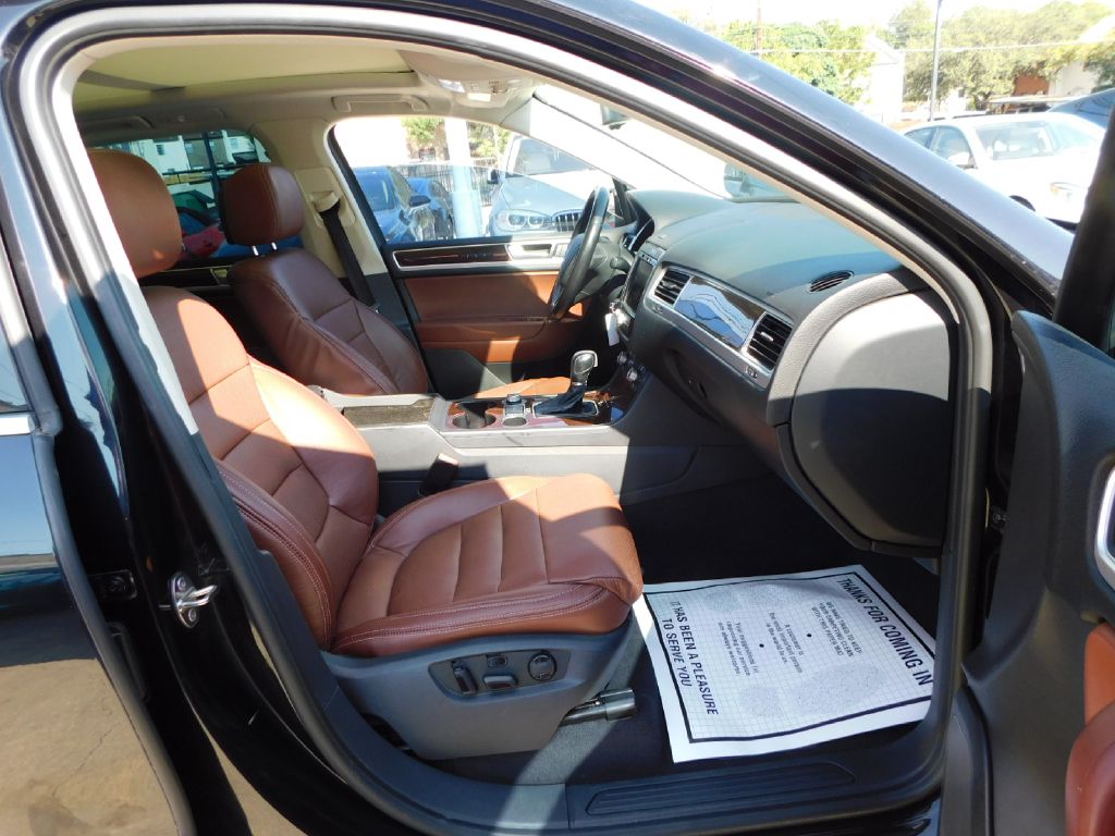 Used Car 2016 Volkswagen Touareg  Sport For Sale Under $15,000 In San Antonio, Texas